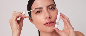 Your Kaya wchodzi w kategorię pielęgnacyjnego makijażu