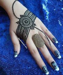 Epingle Par Amy Kay Sur Henna Designs Modeles De Henne Henne Mehndi