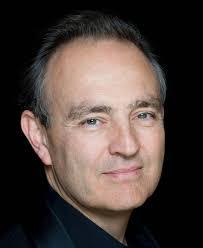 Ella Duff's Instagram, Twitter & Facebook