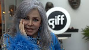 La salud de Verónica Castro enciende alarmas tras reciente hospitalización,  esto es lo que se sabe