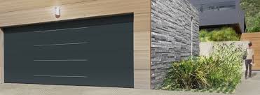 Non tutti sanno che le porte da garage si dividono in otto categorie in base al loro sistema di apertura e che questo va installato sulla base di esigenze specifiche in funzione del loro utilizzo. Portes De Garage Ftfm La Toulousaine