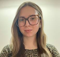 Robin Ostrander's Instagram, Twitter & Facebook