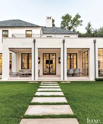 Black And White Modern House Pin By Mindy Holman On House House Exterior Transitional House Exterior Design