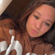 Haley Lee (@haley.feflie) • Facebook