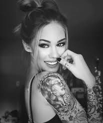 Low quality photos (post will be removed). Beautiful Tattooed Girls Women Daily Pictures For Your Inspiration Tattoo Models Beauty Tattoos Love Tattoos