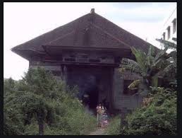 Rumah adat khas suku banjar biasa disebut dengan rumah banjar bubungan tinggi. 10 Rumah Adat Daerah Kalimantan Selatan Gambar Dan Penjelasannya Mantabz