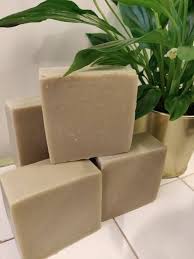 Paris Alep Ma Recette De Savon D Alep Fait Maison Eloge De La Curiosite In 2020 Feta Cheese Soap Feta