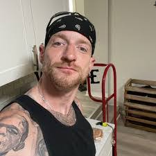 Daryl Patton's Instagram, Twitter & Facebook