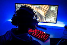 Virala traves de las redes sociales especialmente. Joven Muere Frente A La Computadora Por Jugar Videojuegos Sin Descanso