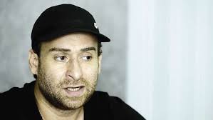 Goo.gl/bvxqs9 مقطع من مسلسل فرقة ناجي عطالله، #عادل. Ø£Ø³Ø±Ø© Ù…Ø³Ù„Ø³Ù„ Ø§Ù„Ø³Ø± ØªÙ‡Ù†Ø¦ Ù†Ø¶Ø§Ù„ Ø§Ù„Ø´Ø§ÙØ¹ÙŠ Ø¨Ø¹ÙŠØ¯ Ù…ÙŠÙ„Ø§Ø¯Ù‡ ÙÙ† ÙˆØ«Ù‚Ø§ÙØ© Ø§Ù„ÙˆØ·Ù†