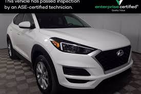 With good material quality and a quiet cabin starting with last year's model, the tucson offers standard automatic emergency braking and active lane control. Used White Hyundai Tucson For Sale Near Me Edmunds