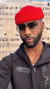 Wrapped shooting today and took a walk around Leimert Park and noticed this  AMAZING MURAL! The first time I heard @melba1moore sing this song I fell in  love with her and the anthem! Happy Tuesday good ...