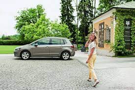 Helene fischer performte bei der 1. Facebook