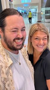 No zwee Joer huet @djuna.bernard dann endlech sain Wuert  gehaal…ongefeier!😂🙌Merci fir dee flotten Firmëtteg an der Concorde  😜💪🏼Mengt dir wierklech mir hätten eppes fonnt fir Djuna?💚