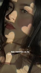 Mariana Roach's Instagram, Twitter & Facebook