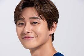 Park seo joon pics on twitter. Park Seo Joon Celebrates Reaching 10 Million Followers On Instagram Soompi