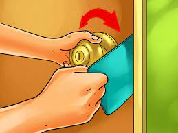 Keep in mind that this method requires you to pick a lock with a butter knife and still make room above it to use the improvised pick. How To Open A Door With A Knife 6 Steps With Pictures Wikihow