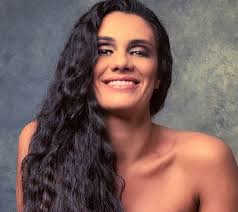 Fernanda Cabral's Instagram, Twitter & Facebook