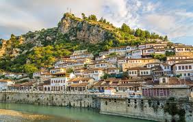 With regard to three subdisciplines, it ranks best in the area of architecture (15th place). Albanien Montenegro Kosovo Nordmazedonien Reise 3887