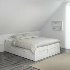 Il letto matrimoniale con cassetti è divenuto un must have perché, grazie al numero spazio interno riesce. Array Materasso