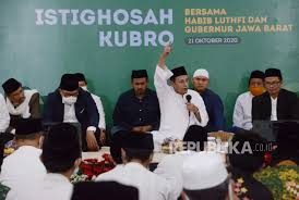 Istighosah yang sering istighosah kubro jawa timur bersholawat bersama maulana habib @syaikhassegaf dalam rangka hari santri nasional 2019. Istigasah Di Pusdai Habib Luthfi Ingatlah Allah Swt Republika Online