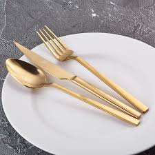Çeliğin en şık formunu sofralarınıza emsan kalitesinde taşıyan paslanmaz çatal, kaşık, bıçak seti. Melyseg Regan Emlekezteto Catal Bicak Seti Ne Takimi Breakingthecycles Org