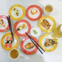 Mentai sushi roll biasanya menggunakan ikan salmon. Sushi Mentai Johor Jaya Japanese Restaurant