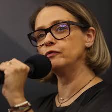 Maria Coman updated their profile picture.