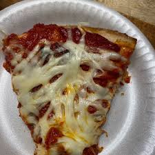 lance.leininger's Pizza Review at Mary's Pizza
