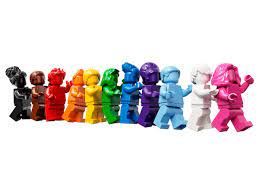If i'd had somebody alongside me. Everyone Is Awesome Lego Set Celebrates Fans Diversity About Us Lego Com De
