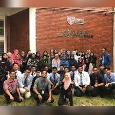 Dan budak2 asper hebat2 kn :) result spm dulu gempak2. Aireenhalimi