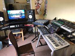 11 Awe Inspiring Home Studio Ideas For Small Apartments Home Studio Ideas Home Studio Setup Home Recording Studio Setup