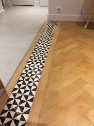 Separation Beton Cire Parquet Chevron Carrelage Effet Carreaux De Ciment Parquet Chevrons Carrelage Carreau De Ciment