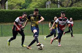 Dalam permainan sepak bola, kita harus menaati peraturan yang ada apabila ikut dalam permainan. Galeri Foto Album Perlawanan Persahabatan Bola Sepak Negaraku Sehati Sejiwa Di Padang Bola Sintetik Presint 8 Putrajaya Image Perlawanan Persahabatan Bola Sepak Negaraku Sehati Sejiwa Di Padang Bola Sintetik