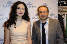 The couple is said to have exchanged vows in an they certainly looked like a happy couple a close friend tweeted on saturday (october 10). Chloe Lambert Et Patrick Timsit Lors De La Soiree D Ouverture Du Flagship Lacoste Sur Les Champs Elysees A Paris Le 28 Avril 2011 Purepeople