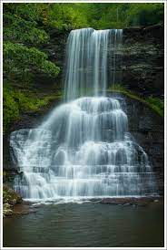 Apr 26, 2019 · adorned with jagged peaks, deep valleys, cascading waterfalls, and over 300 glaciers, north cascades national park in washington state is a stunning place to visit. Cascade Falls Virginia Trail Guide
