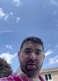 Abraham Friedman's Instagram, Twitter & Facebook