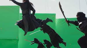 Numerous respondents laughed uproariously at how the film reproduces this literally by having the young mulan spot two rabbits scampering through a field and commenting on how she could not. Making Of Der Spezialeffekte Im 2020er Mulan Film