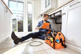 Транскрипция и произношение слова plumber в британском и американском вариантах. Plumbers Express
