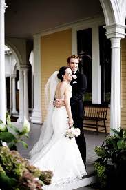 Ocean Edge Resort Wedding I The Bride And Groom Pose For A Portrait At Crosby Mansion On Cape Cod I Th Resort Wedding Cape Cod Wedding Venues Wedding Cape
