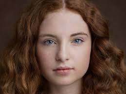 Daisy Osborne's Instagram, Twitter & Facebook