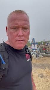 Adam Halter's Instagram, Twitter & Facebook