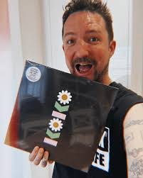 Eric Hatt's Instagram, Twitter & Facebook