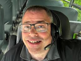 C'est un début de carrière à la mesure du talent et de la détermination de  Jacques-Alain Houle (2022) qui fait son entrée dans le métier à Noovo à  Québec! Rarement rencontre-t-on un