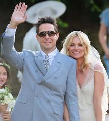 The babyshambles frontman claims he was forced to buy. Kate Moss Drunk Dials Pete Doherty