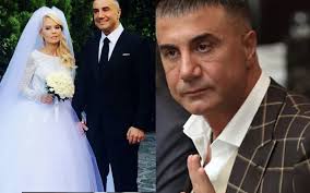 He is also known with his political views that is based on peker was born in sakarya, turkey. Sedat Peker In Esi Ozge Yilmaz Kimdir Kac Yasinda Internet Haber