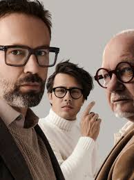 Andy Wolf's Instagram, Twitter & Facebook