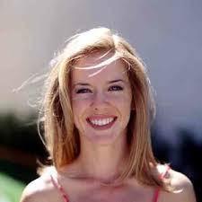 Log-likelihood function of a sample of size n = 9 of the G 0 A (−8, γ *... 