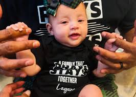 Merry Christmas from our family to yours! 🍾 #blessed #happylife #family  #Love #peace