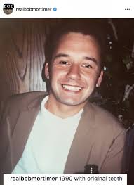 Bob Mortimer was a good looking guy in the 90s!
